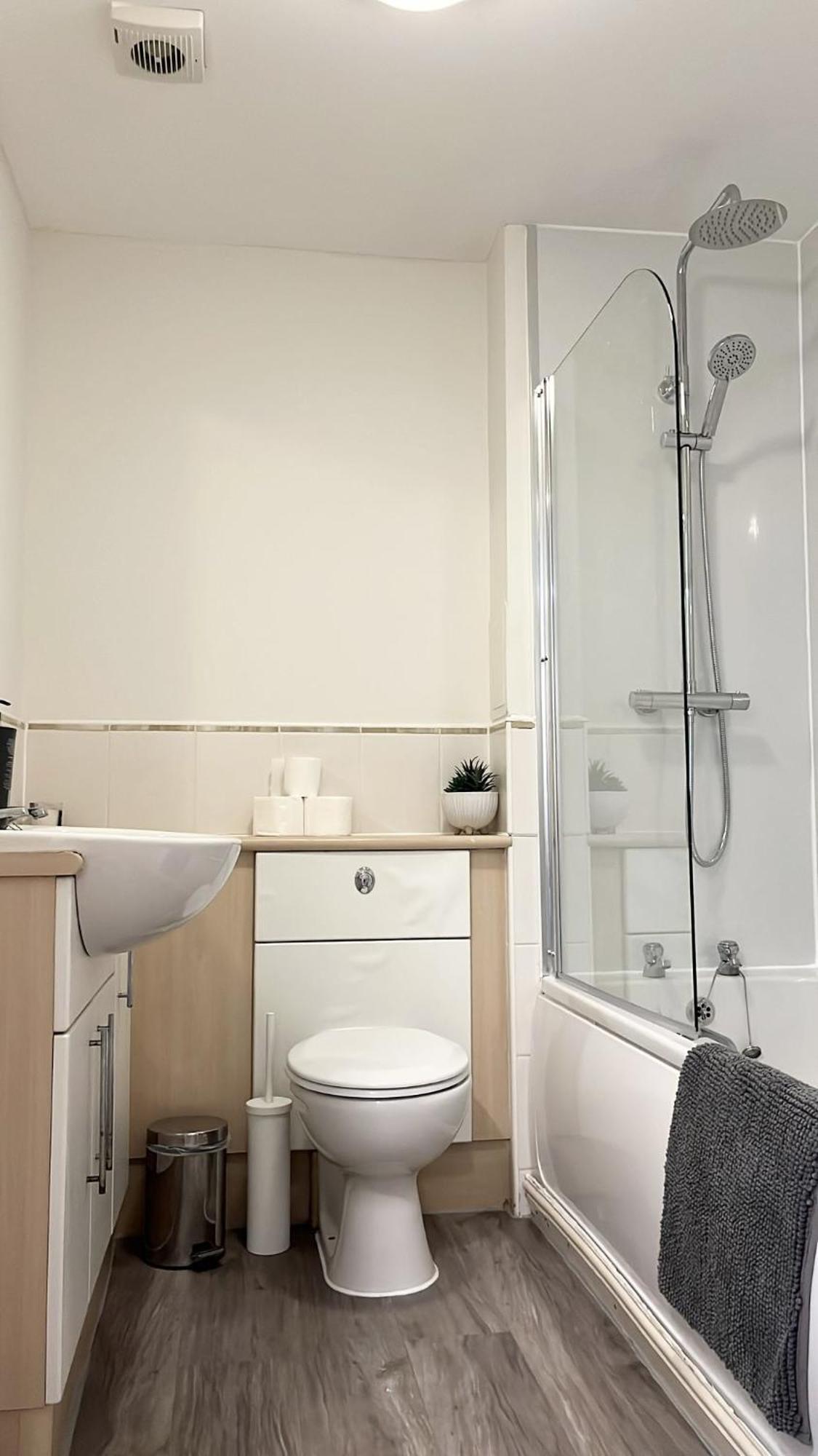Spacious City Centre Flat Free Parking& Superfast Wifi EDI Buitenkant foto